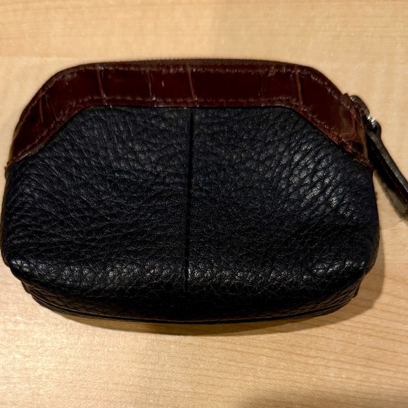 Brighton Black and Tan Wallet - Picture 2 of 2